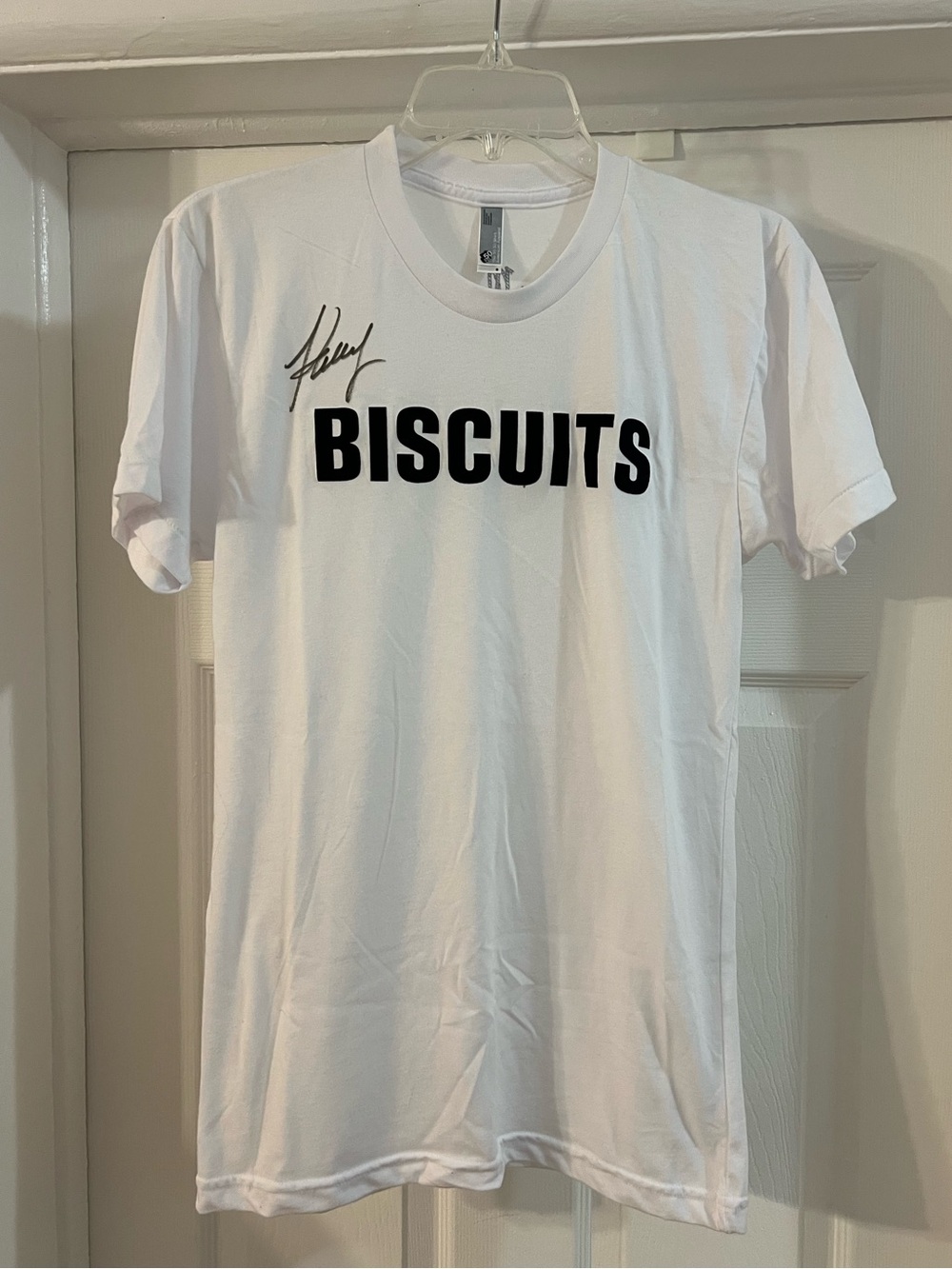 Kacey Musgraves signed biscuits t shirt